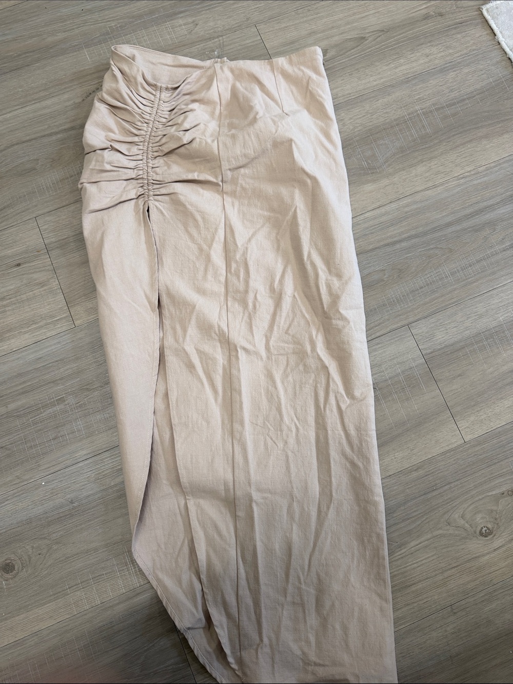 entro Cream Maxi Skirt - Sleek Everyday Style